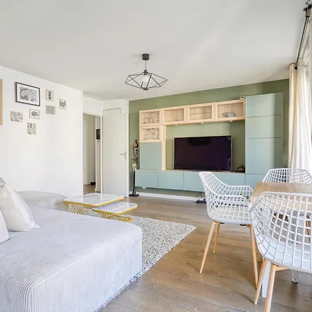 Sublime Proche Paris Apartment *